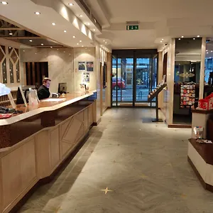 Отель Western Royal Centre